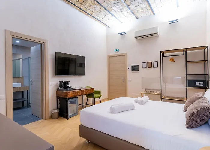 Urban Vatican 2 Гостевой дом 4*